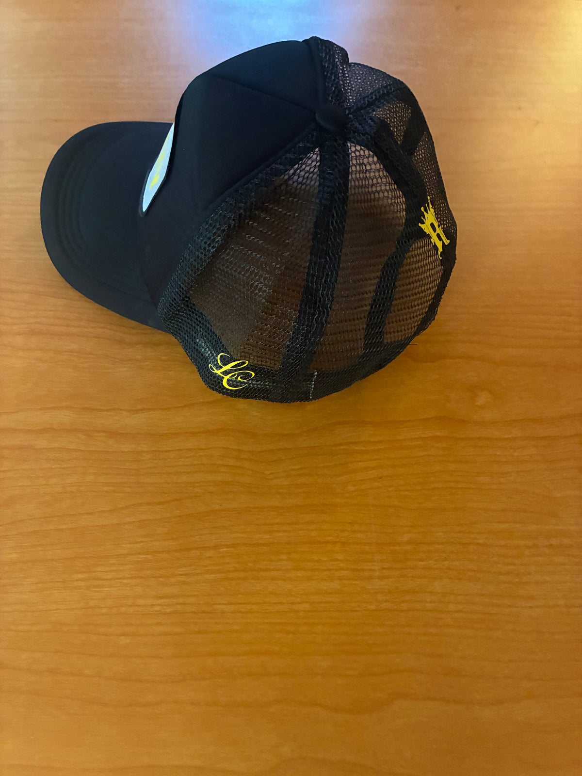Trucker: Black & Yellow ROYALTY