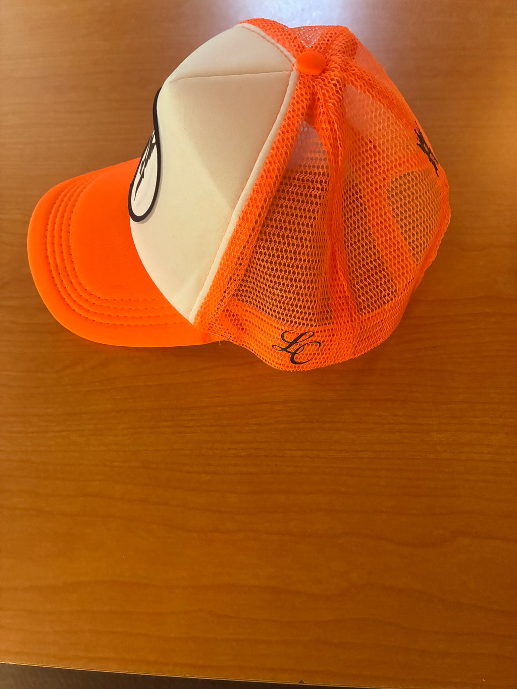 Trucker: White & Orange R LOGO