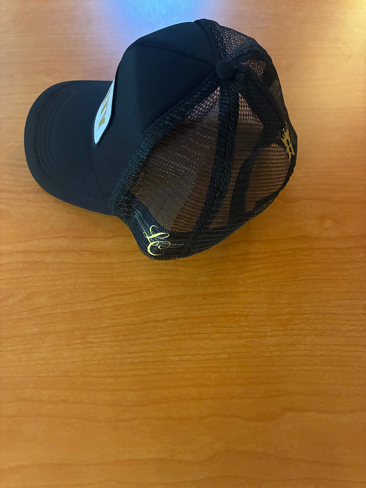 Trucker: Black & Gold ROYALTY