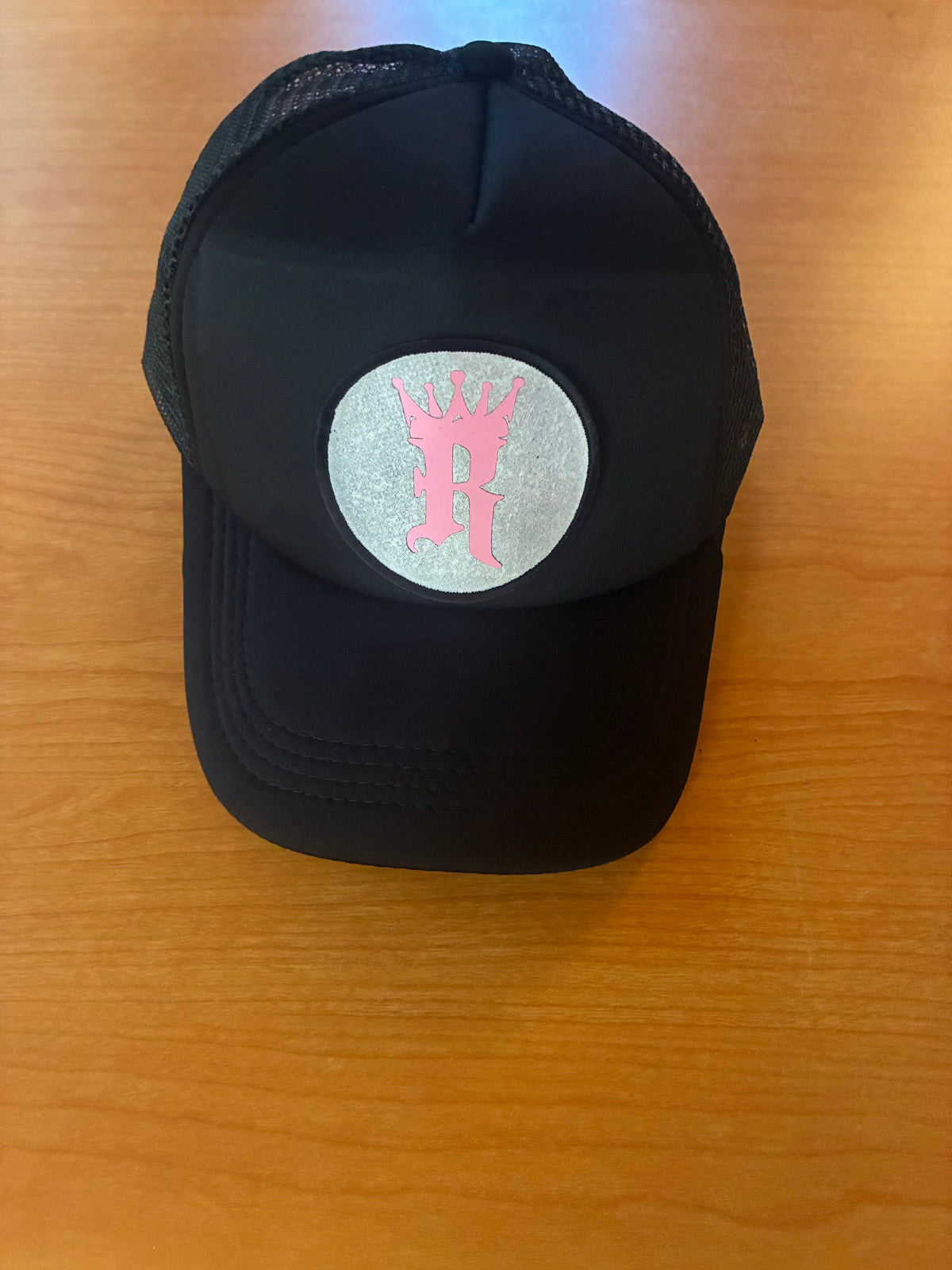 Trucker: Black & Pink R LOGO